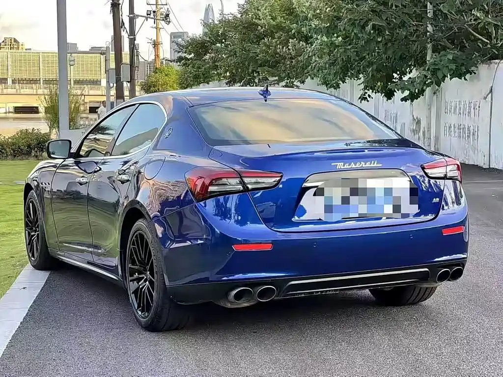 Maserati Ghibli 2017 — фото 18