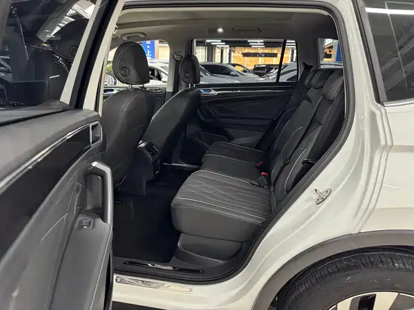 Volkswagen Tiguan L 2023