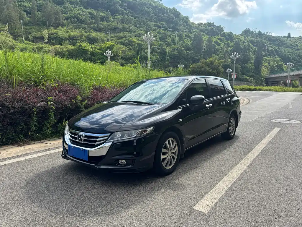 Honda Odyssey 2015 — фото 1