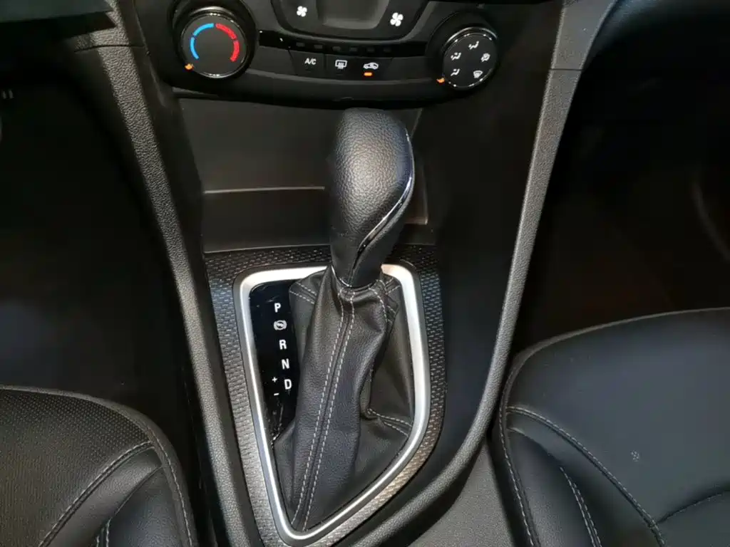 Buick Excelle 2022 — фото 14
