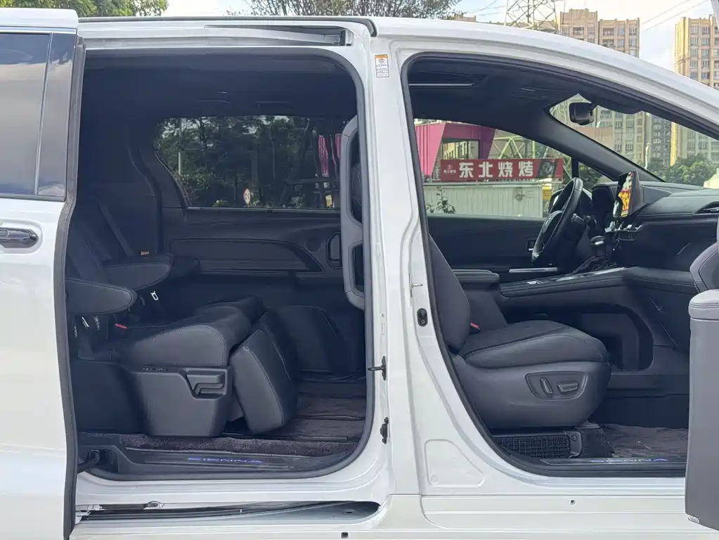 Toyota Sienna 2022