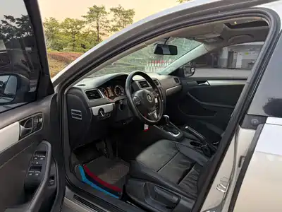 Volkswagen Sagitar 2014