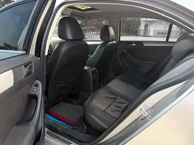 Volkswagen Sagitar 2014