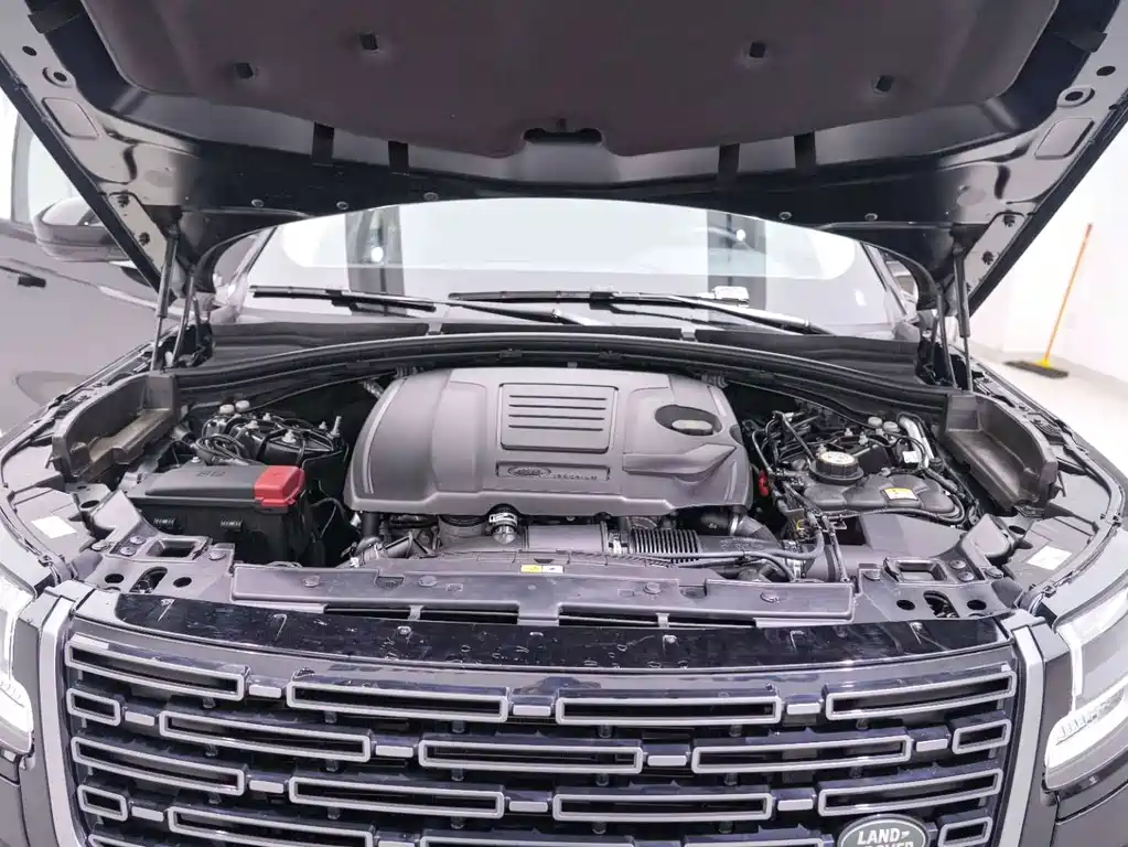 Land Rover Range Rover Velar 2024 — фото 24
