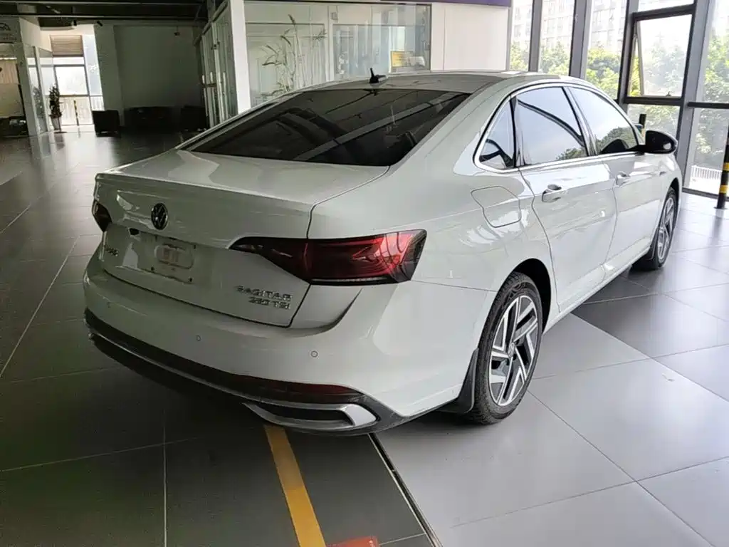 Volkswagen Sagitar 2023