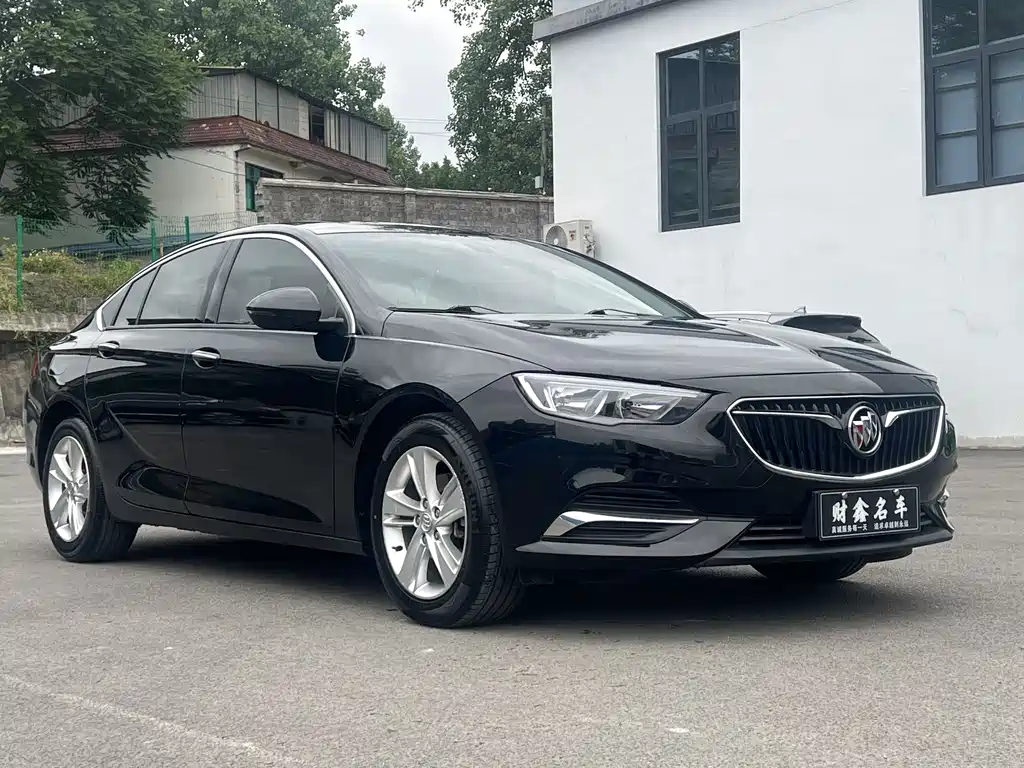 Buick Regal 2018 — фото 1