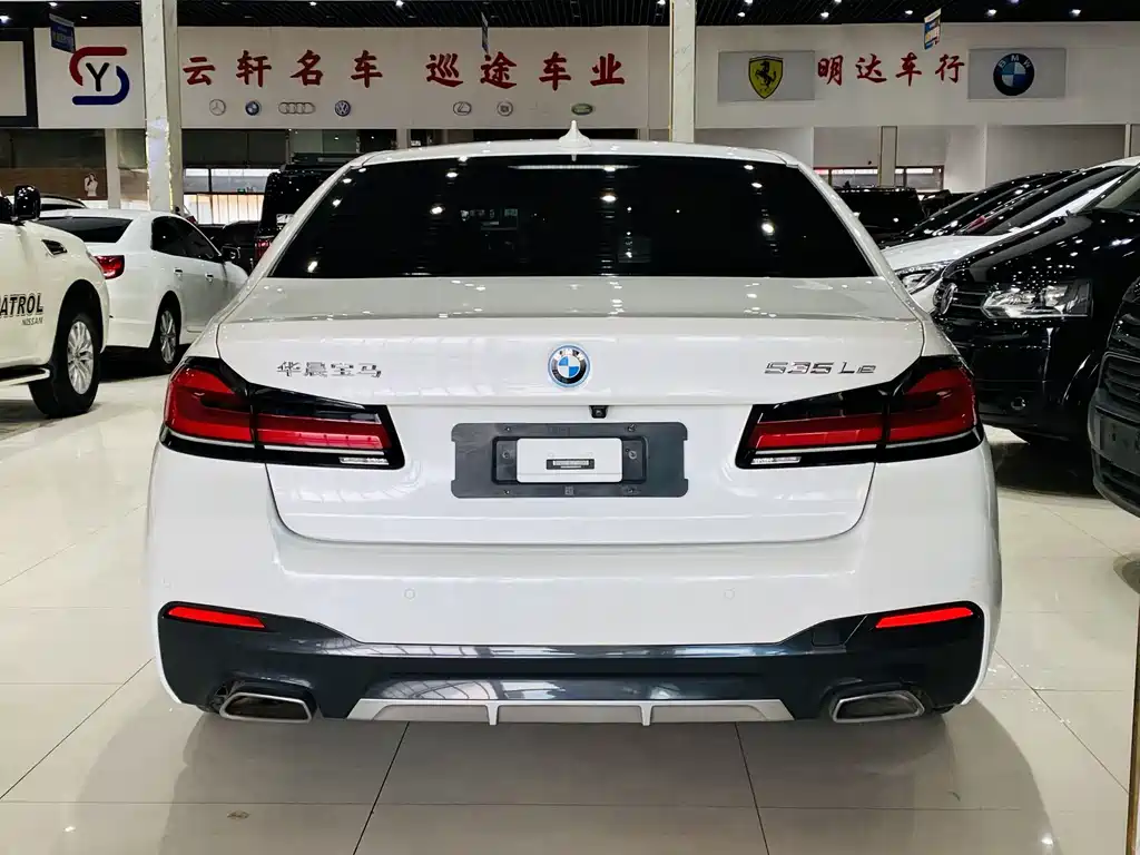 BMW 5 Series New Energy 2022 — фото 15