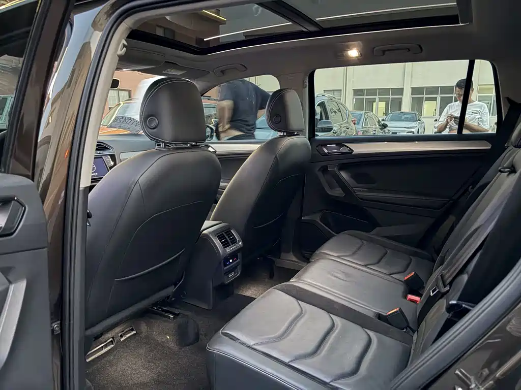 Volkswagen Tiguan L 2017