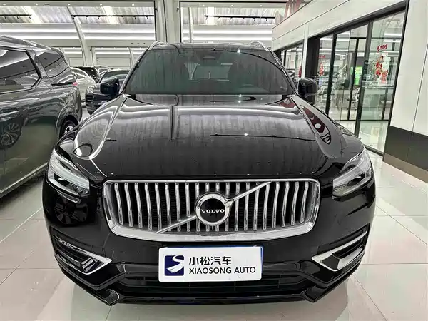 Volvo XC90 2025