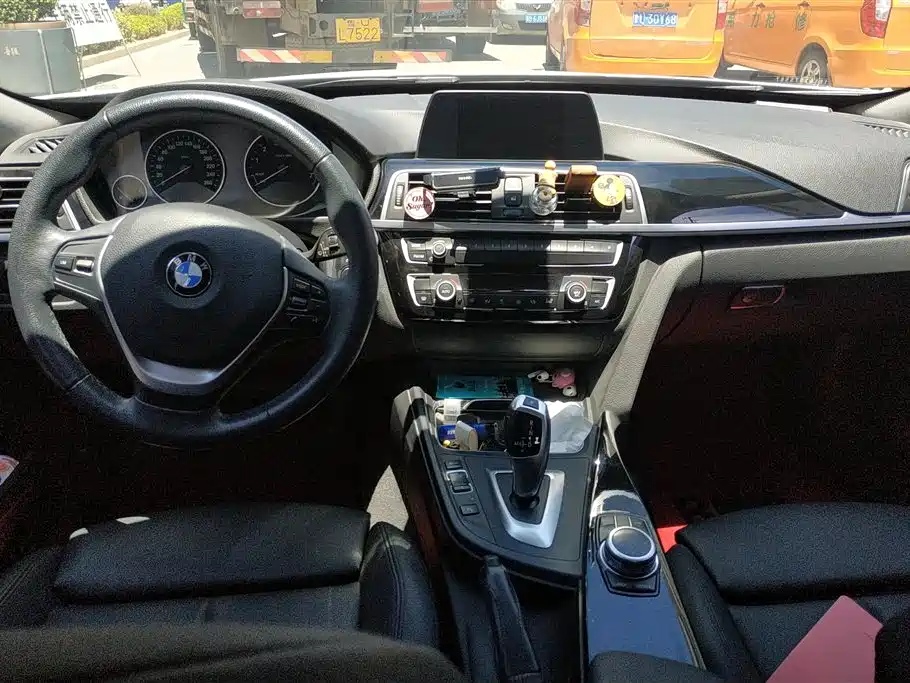 BMW 3 Series GT 2019 — фото 12