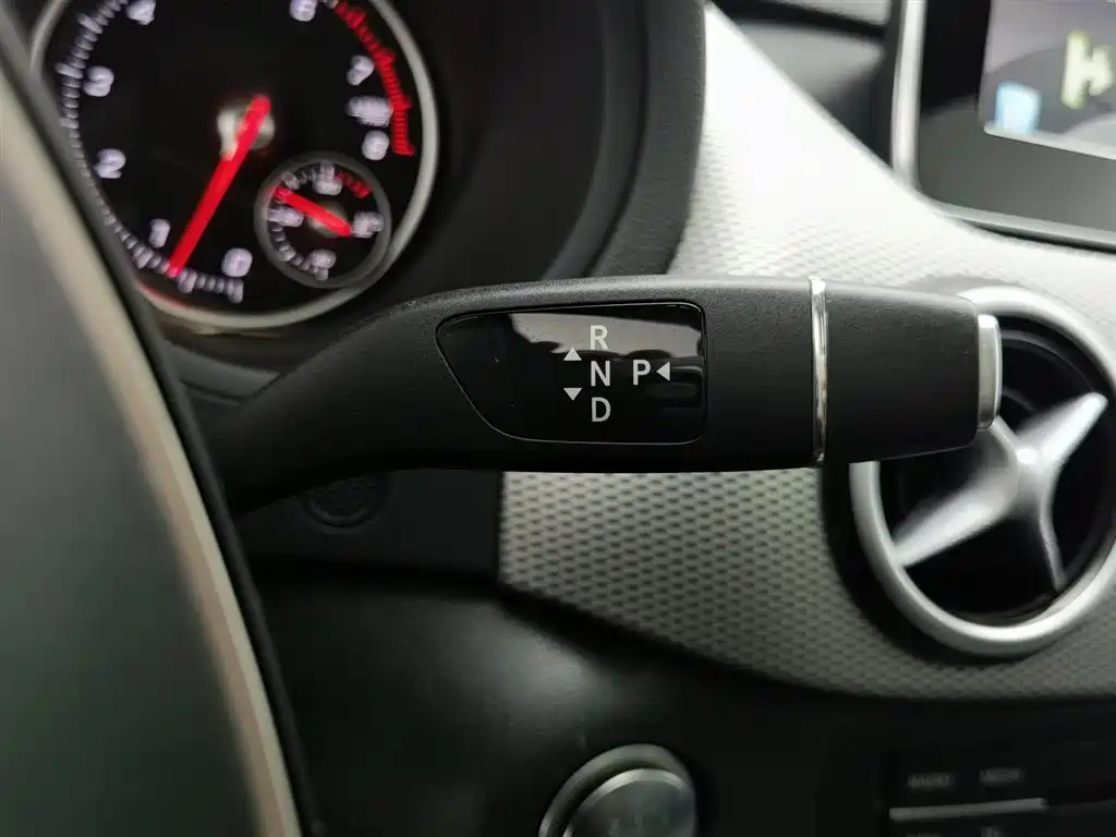 Mercedes-Benz B-Class 2015 — фото 13