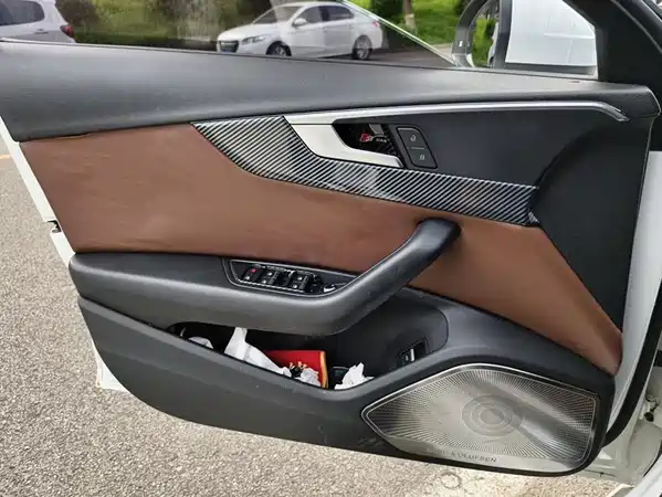 Audi A4L 2017