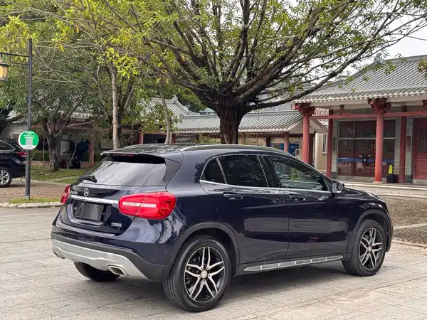 Mercedes-Benz GLA 2017