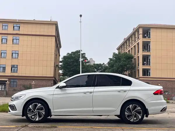 Volkswagen Bora 2023
