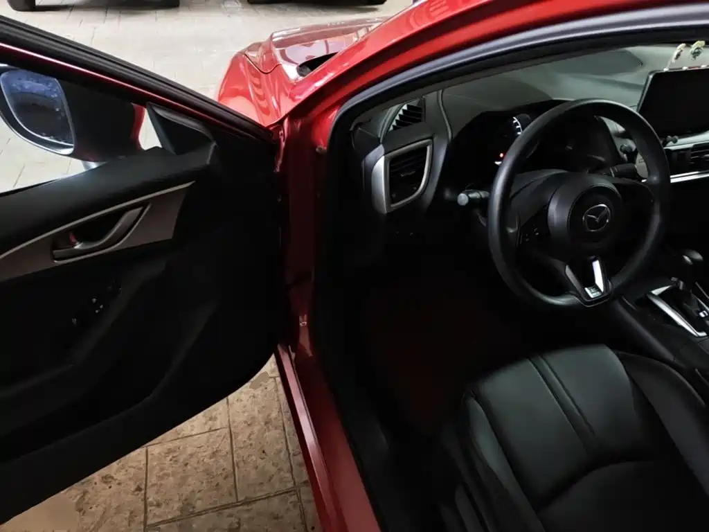 Mazda 3 Angkesela 2019 — фото 16