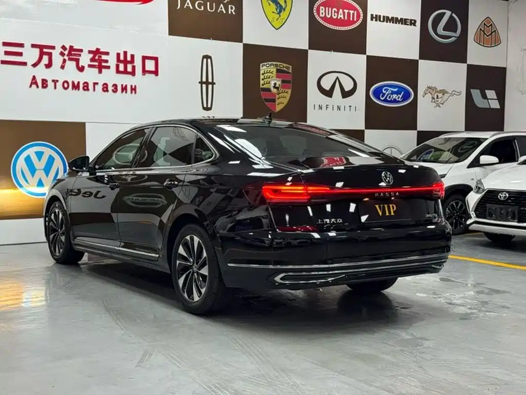 Volkswagen Passat 2023