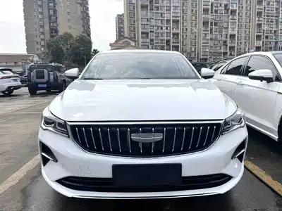 Geely Emgrand 2024