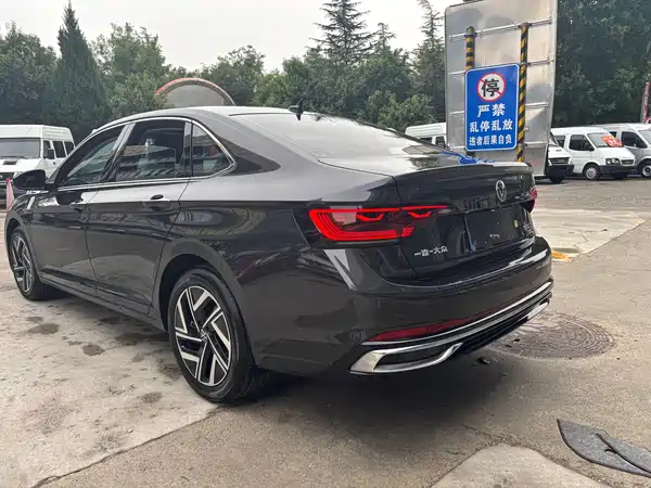 Volkswagen Sagitar 2023