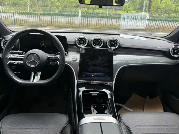 Mercedes-Benz C-Class 2024