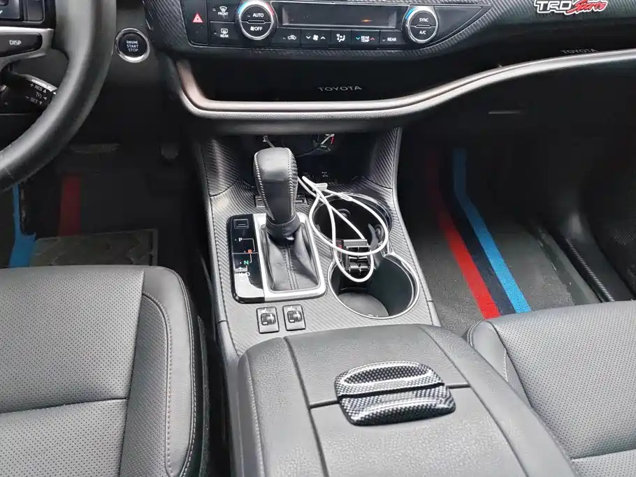 Toyota Highlander 2015 — фото 16