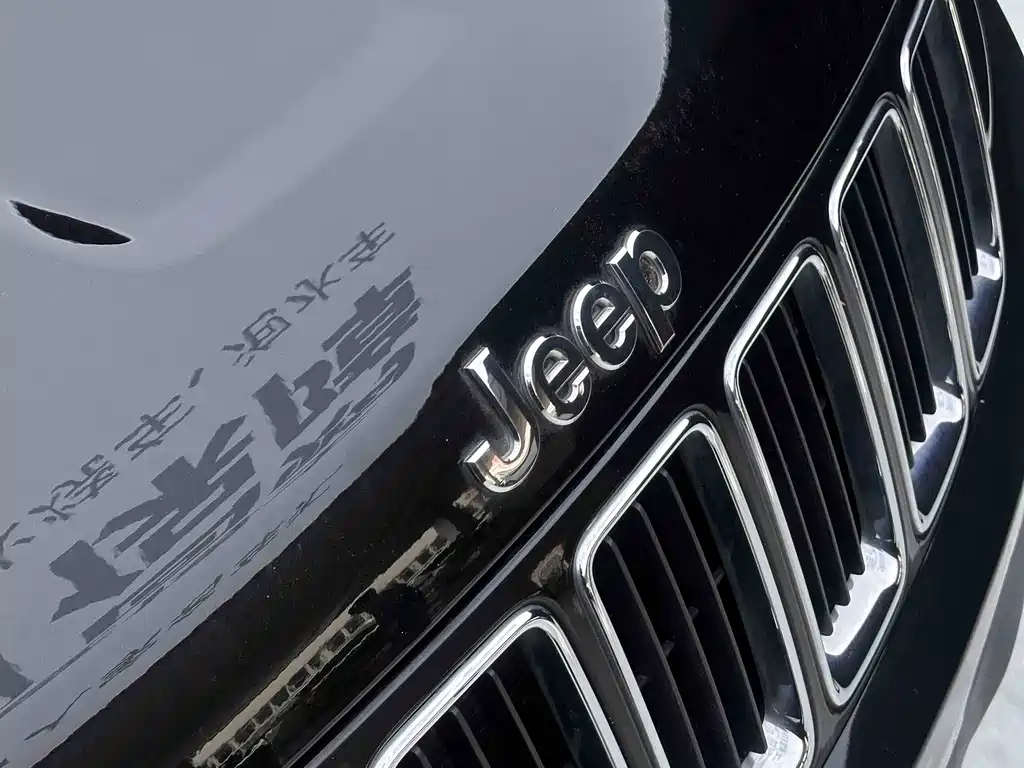 Jeep Grand Cherokee 2017 — фото 5