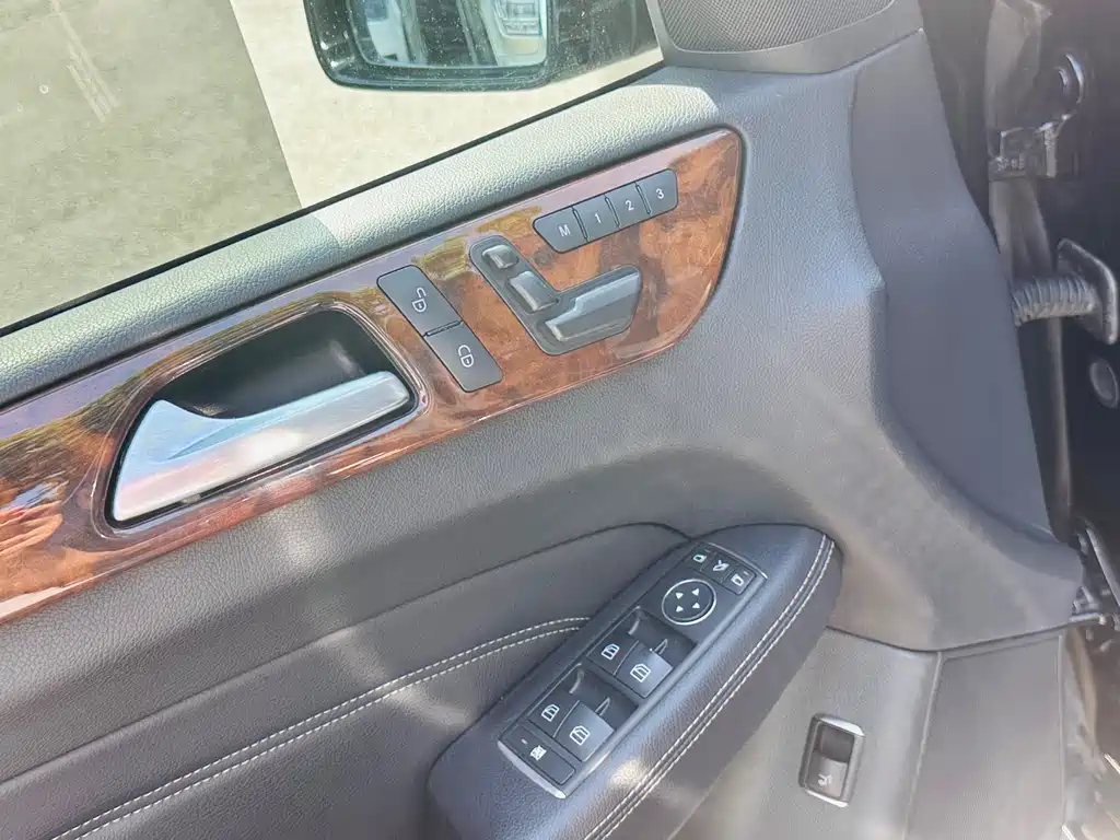 Mercedes-Benz M-Class 2014 — фото 10
