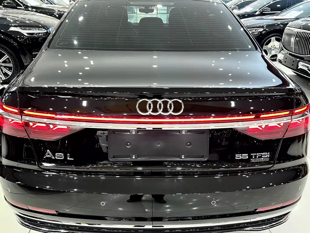 Audi A8 2025