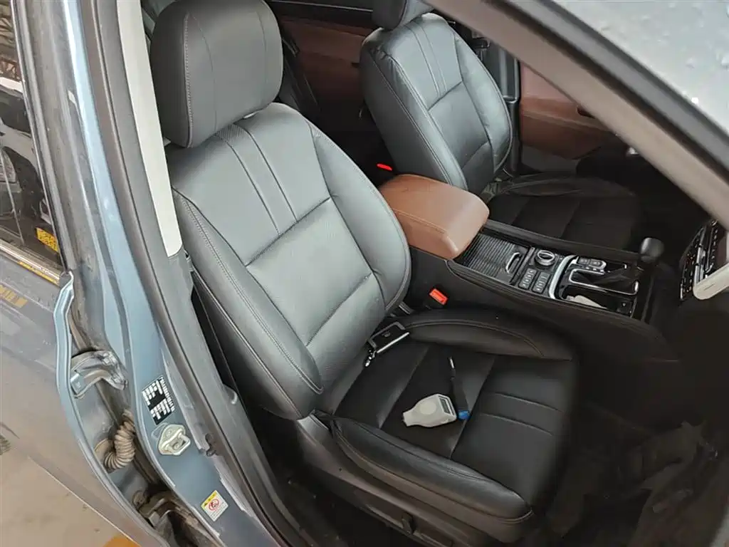 GAC Motor Trumpchi GS8 2018 — фото 25