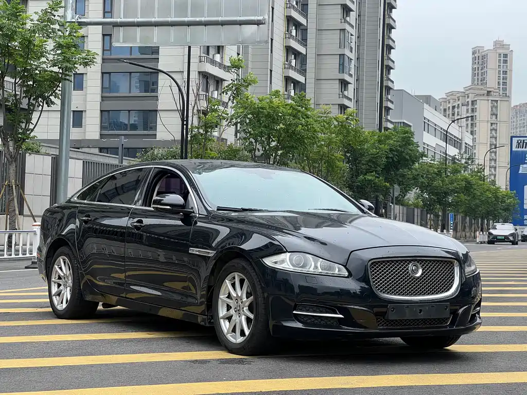 Jaguar XJ 2012