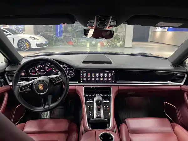 Porsche Panamera 2022