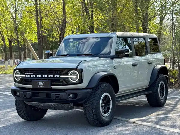 Ford Bronco 2024