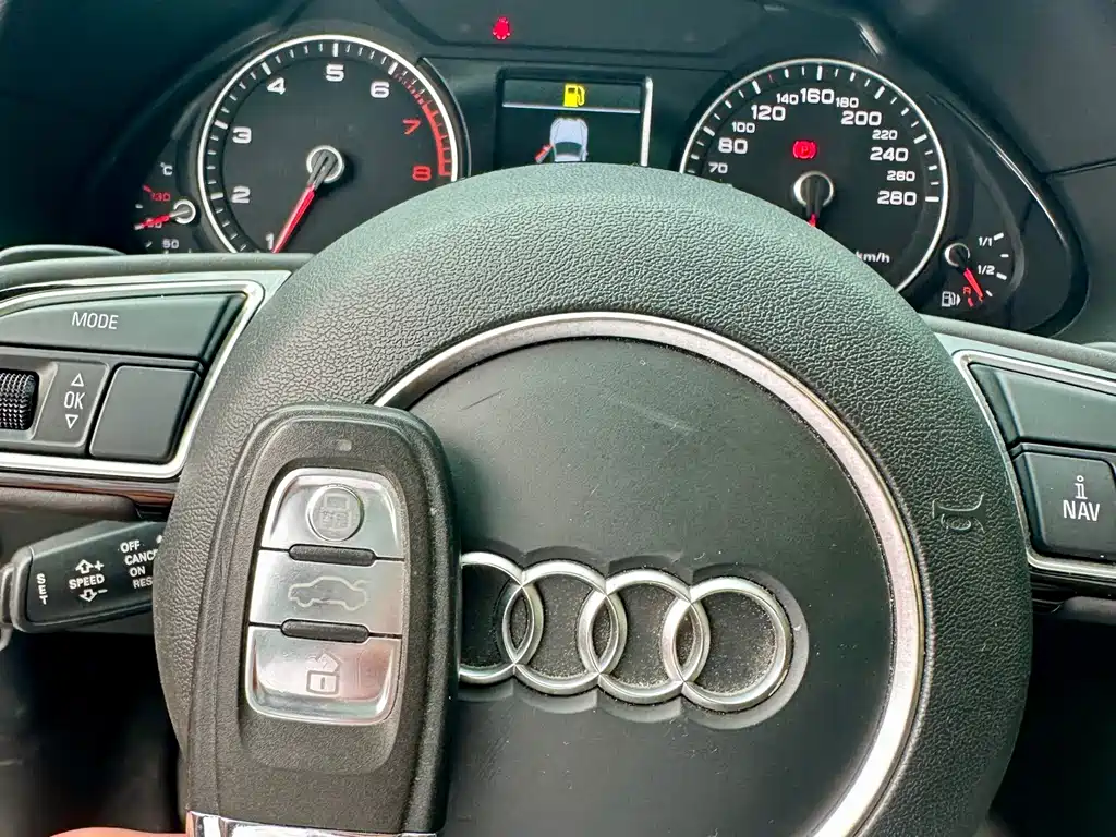 Audi Q5 2017 — фото 30