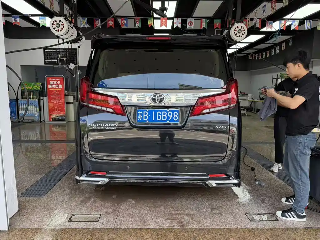 Toyota Alphard 2015 — фото 9