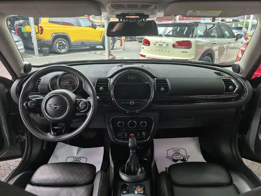 MINI Clubman 2019 — фото 9