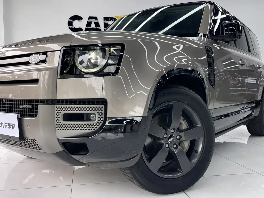 Land Rover Defender 2022 — фото 26