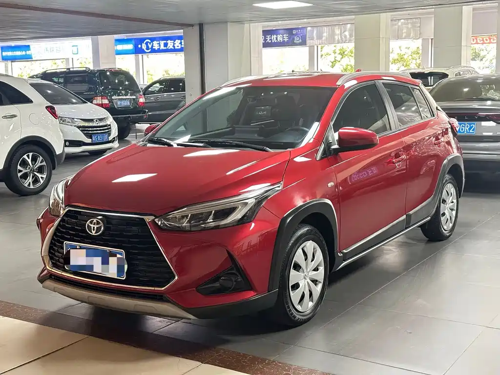 Toyota Yaris L 2021