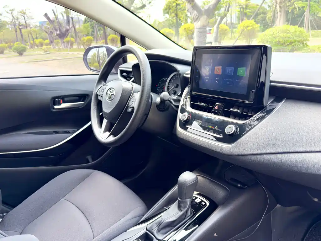 Toyota Corolla 2022 — фото 11