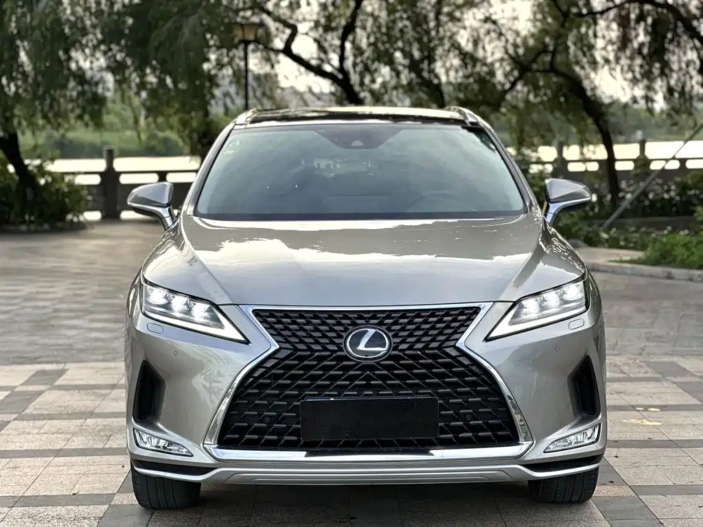 Lexus RX 2021