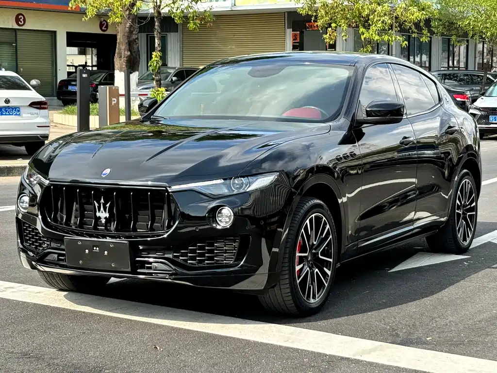 Maserati Levante 2021