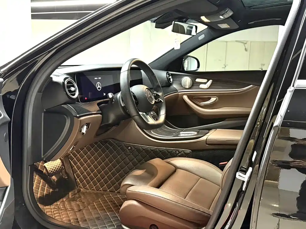 Mercedes-Benz E-Class 2022