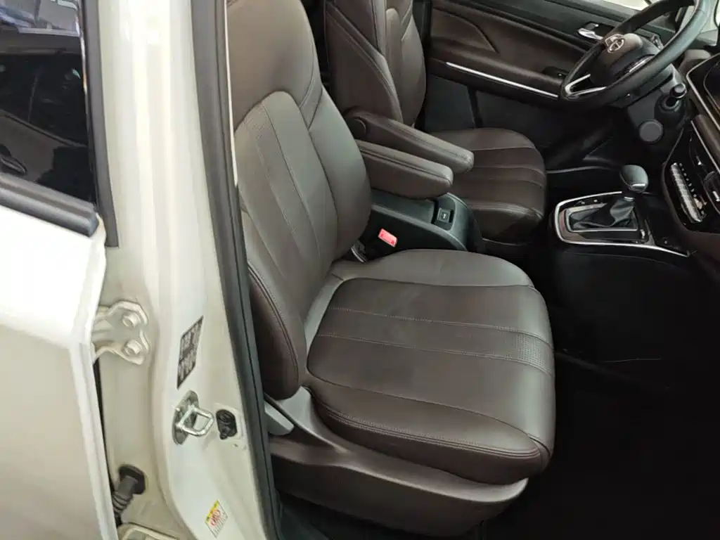 GAC Trumpchi M6 2020 — фото 25