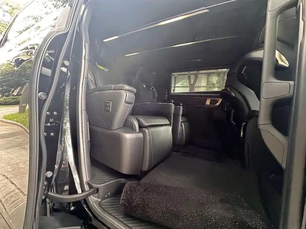 Toyota Vellfire 2024 — фото 13
