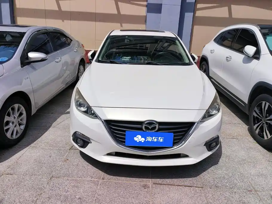 Mazda 3 Axela 2015