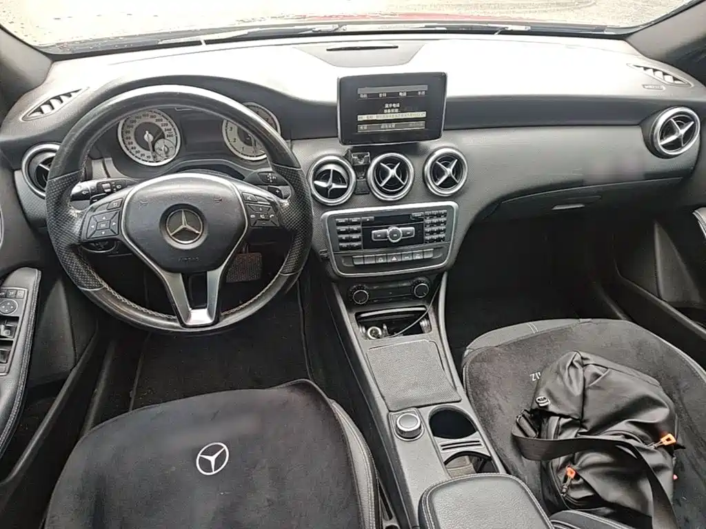 Mercedes-Benz A-Class 2015 — фото 16