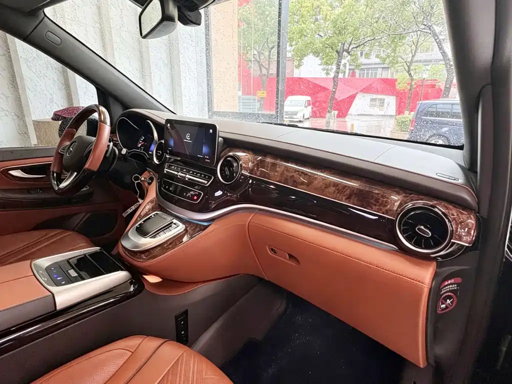 Mercedes-Benz V-Class 2023