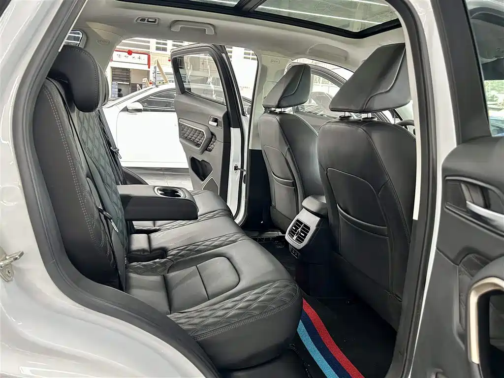 Haval H6 2021 — фото 11