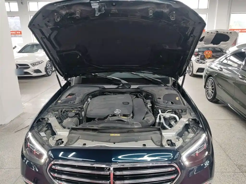 Mercedes-Benz E-Class 2023 — фото 20
