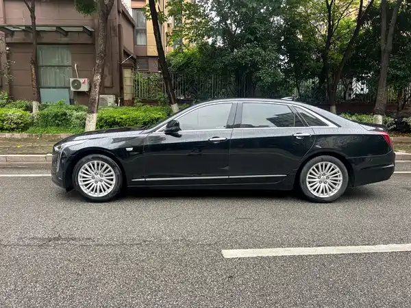 Cadillac CT6 2021