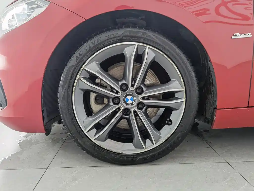 BMW 1 Series 2017 — фото 17