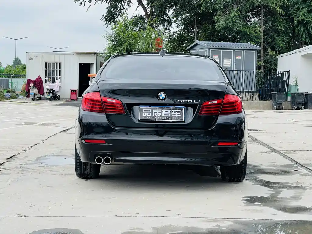 BMW 5 Series 2016 — фото 16